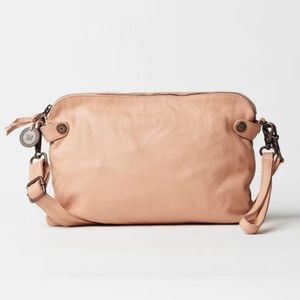 Wanderers Travel Co Venetian Molto Grande Handbag in Blush